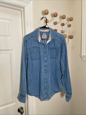 Burton - Classic Chambray Button Down Long Sleeve Shirt - Blue - M